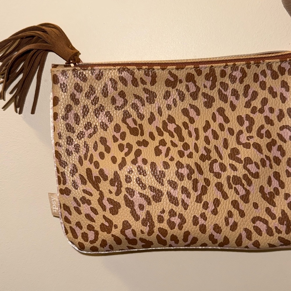 🌷NWOT Ipsy bag